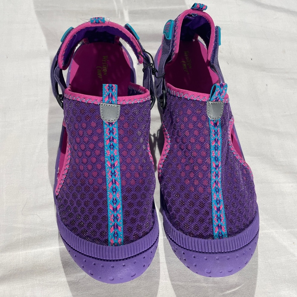 Western chief girls rainier water shoes.